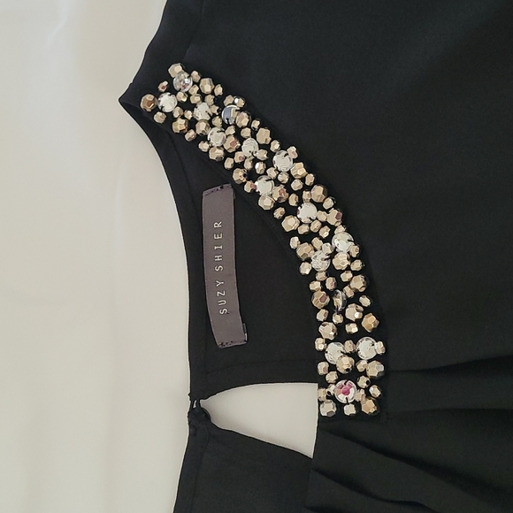 Black blouse - Picture 2 of 4